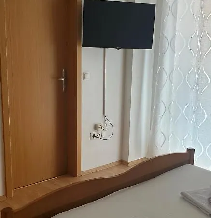 Jela Гостевой дом *