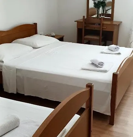 Jela * Baška Voda