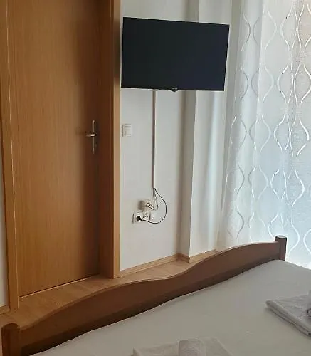 Jela Гостевой дом *